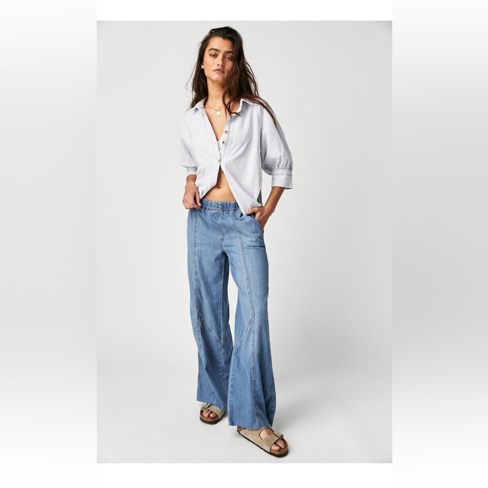 Free People Easy Street pull on jeans  Casual Light Blue Denim NWOT